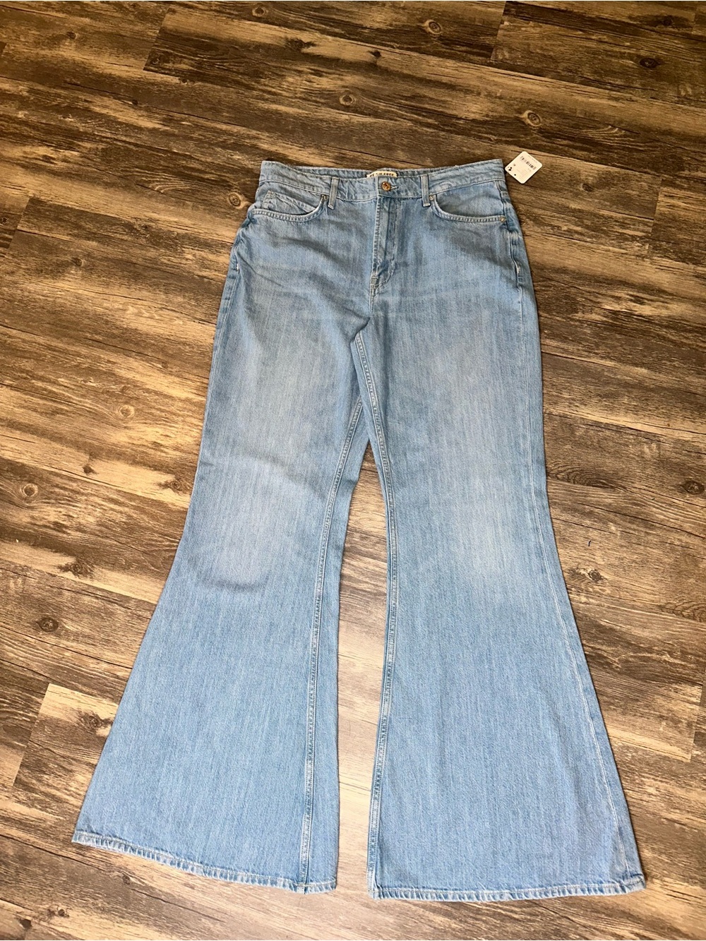 NWT Free People We The Free Avalon Flare Jeans Women 30S Light Wash Bell Bottom
